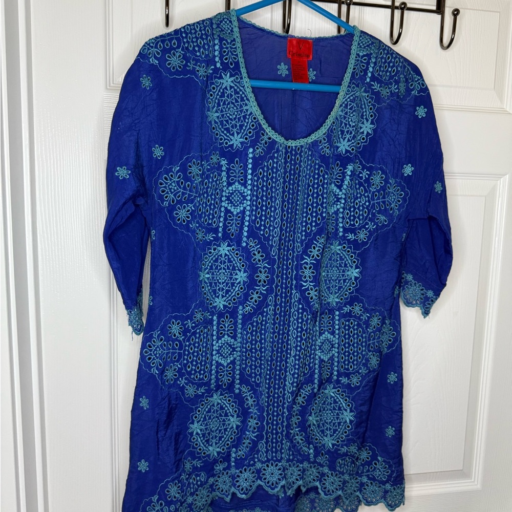 V Christina Blue Embroidered Women's Top Sz Medium